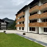 Flowery House - Val Di Fassa Apartment Canazei