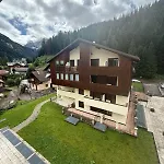 Flowery House - Val Di Fassa