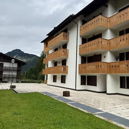 Flowery House - Val Di Fassa Apartment Canazei