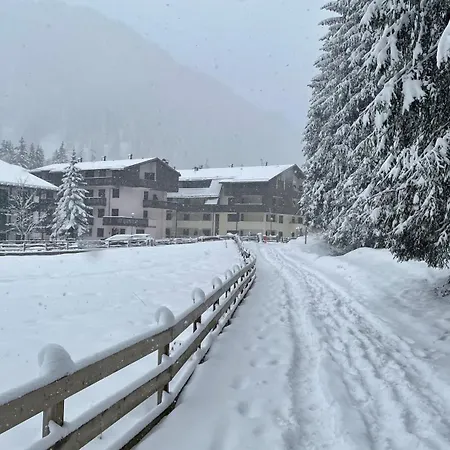 Flowery House - Val Di Fassa Apartment *