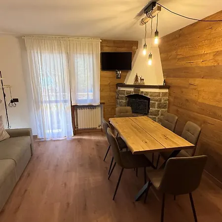 Flowery House - Val Di Fassa Apartment